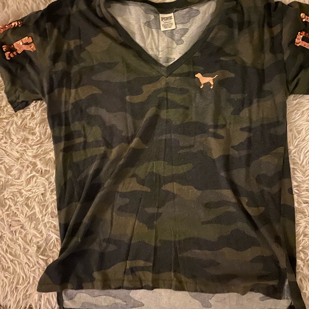 Pink camo V-neck T-shirt